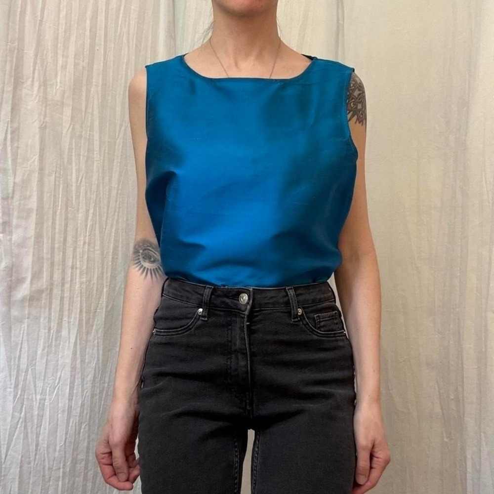 Electric Blue Silk Sleeveless Blouse VTG Y2K Silk Lore Beth Terrell M/L Fitted